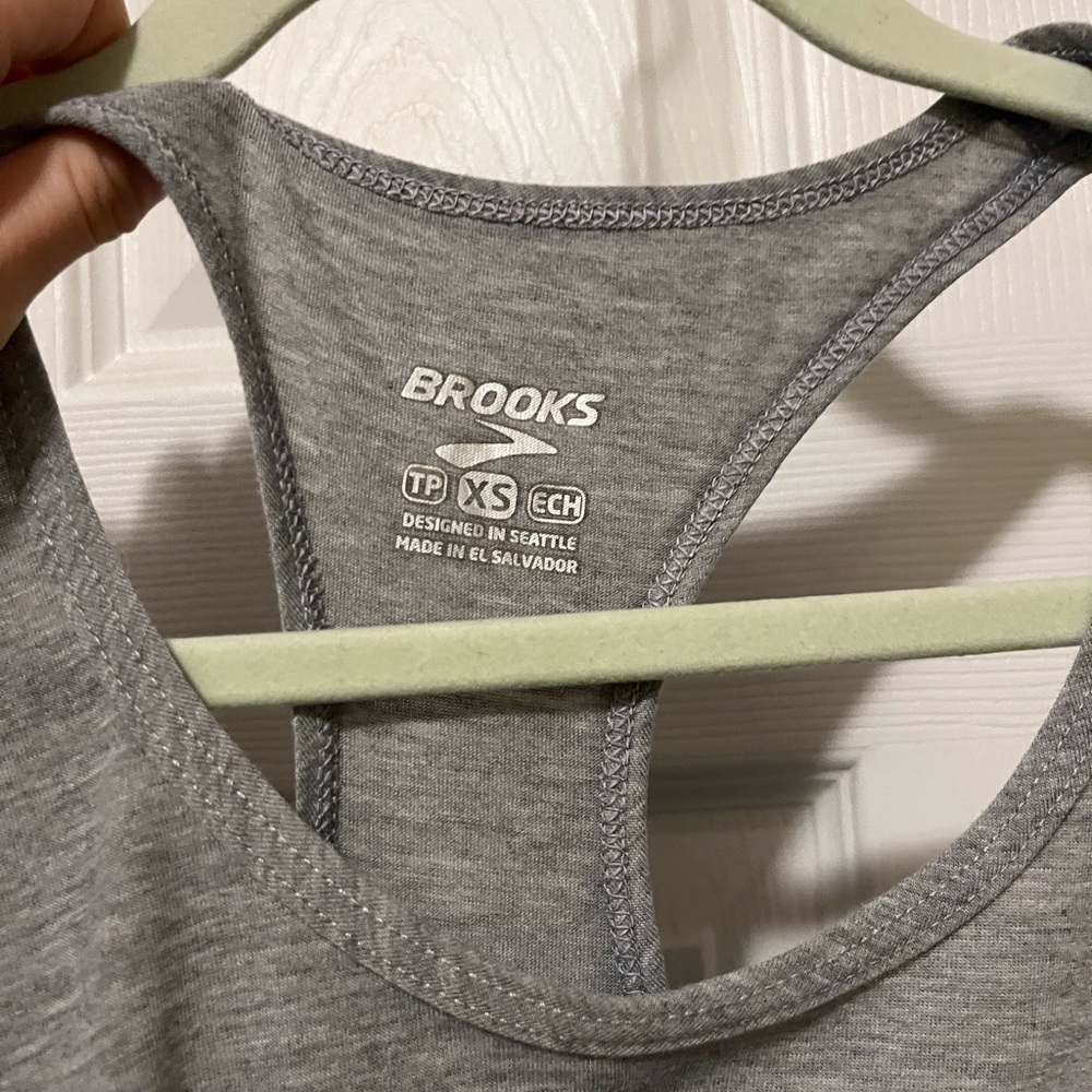 Brooks Running Tank XS Pride Limited Edition - Picture 2 of 3
